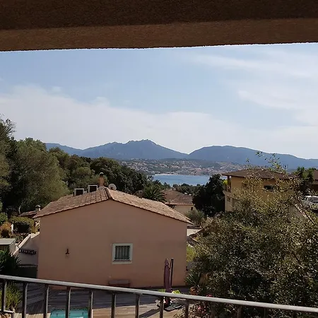 Holiday home Les Cannes